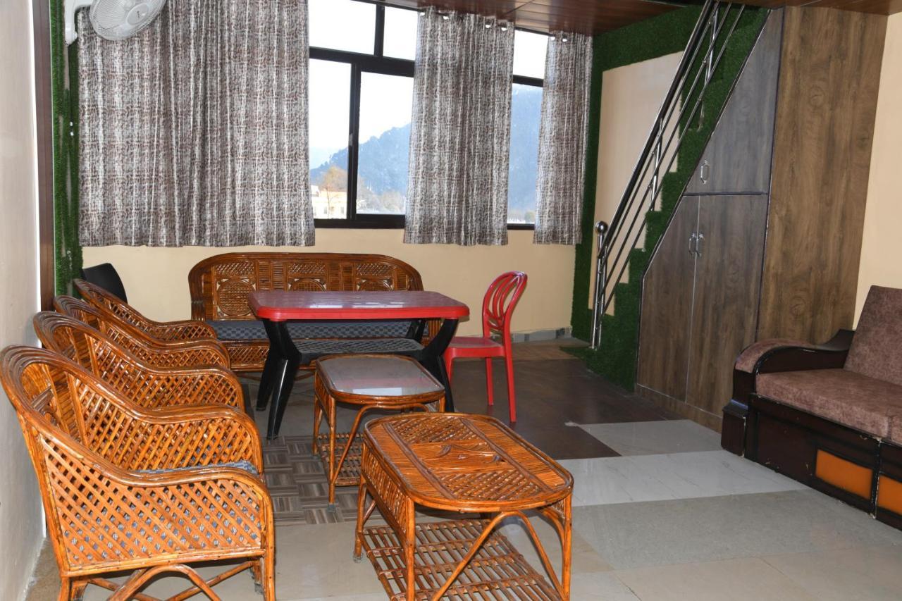 Hotel Mountain View And Rooftop Restaurant Pithorāgarh المظهر الخارجي الصورة