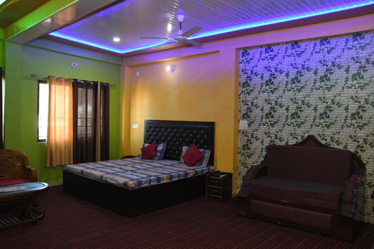 Hotel Mountain View And Rooftop Restaurant Pithorāgarh المظهر الخارجي الصورة