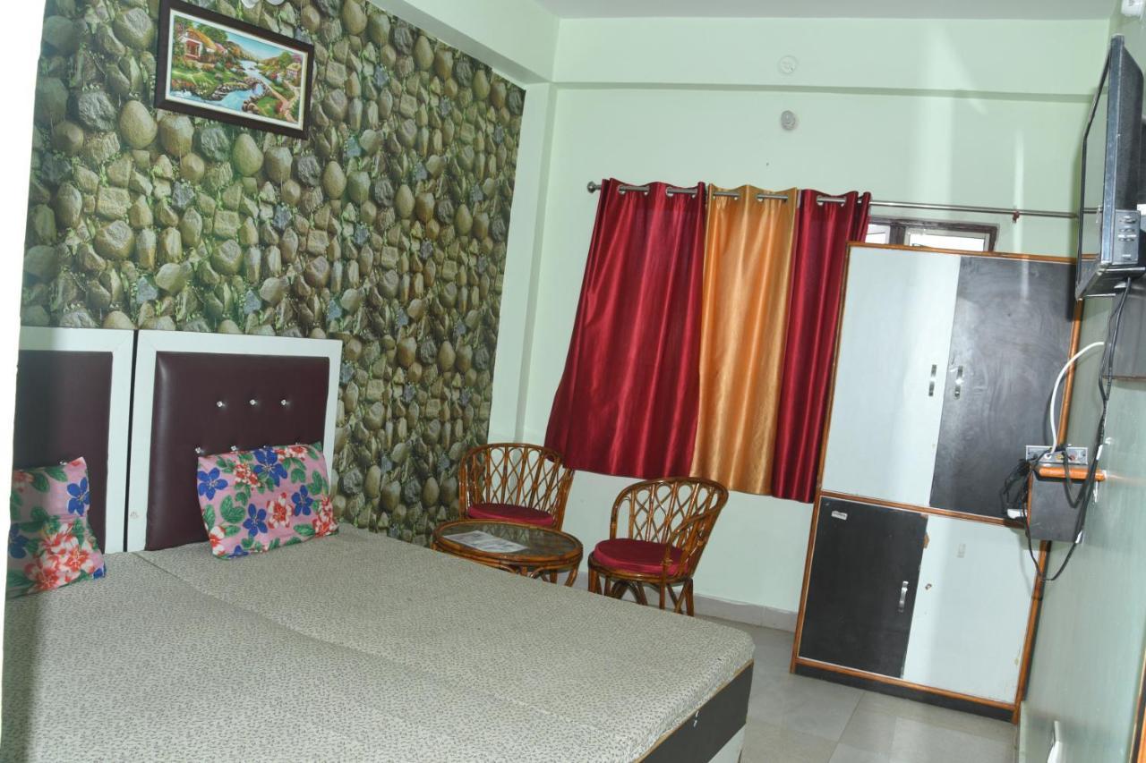 Hotel Mountain View And Rooftop Restaurant Pithorāgarh المظهر الخارجي الصورة
