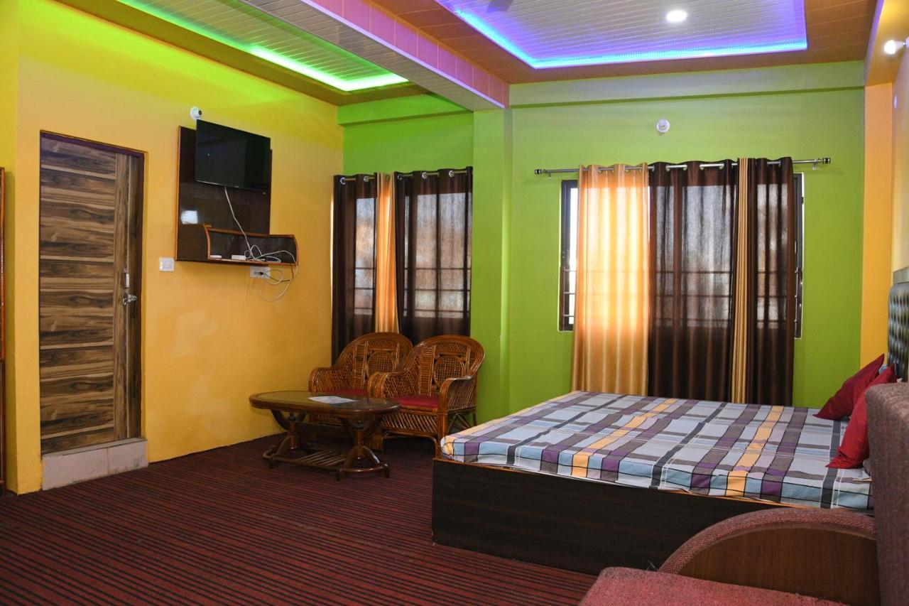 Hotel Mountain View And Rooftop Restaurant Pithorāgarh المظهر الخارجي الصورة